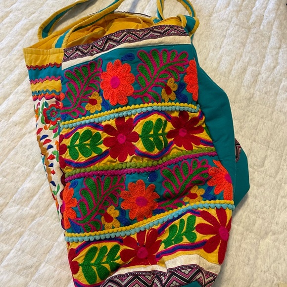 Tote - Picture 3 of 6